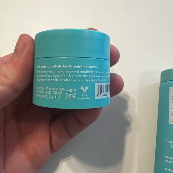 Unused/unopened Tula travel set - Picture 2 of 4